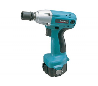 Аккумуляторный ударный гайковерт MAKITA 6918FDWDE Аккумуляторный ударный гайковерт MAKITA 6918FDWDE