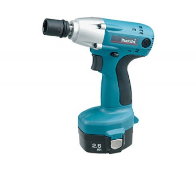 Аккумуляторный ударный гайковерт MAKITA 6934FDWDE Аккумуляторный ударный гайковерт MAKITA 6934FDWDE